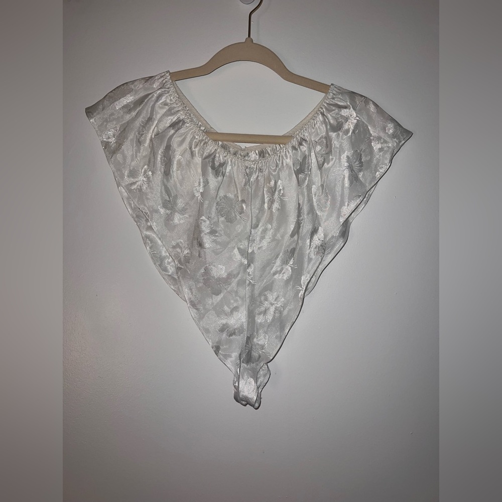 Vintage Victoria’s Secret Gold label sleep short